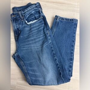 Old Navy Classic Medium Blue Straight-Leg Jean w/Built in Flex